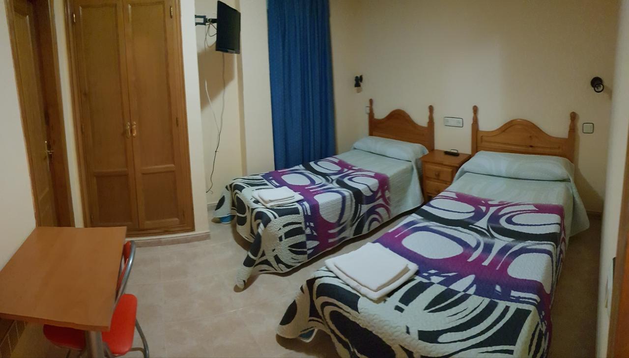 Hostal El Busto Teruel Exteriör bild